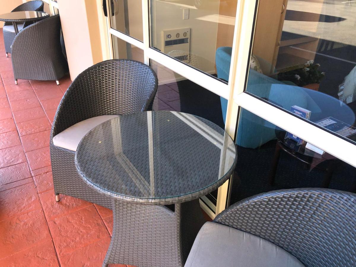 Queen Studio,1649905461:JPEG