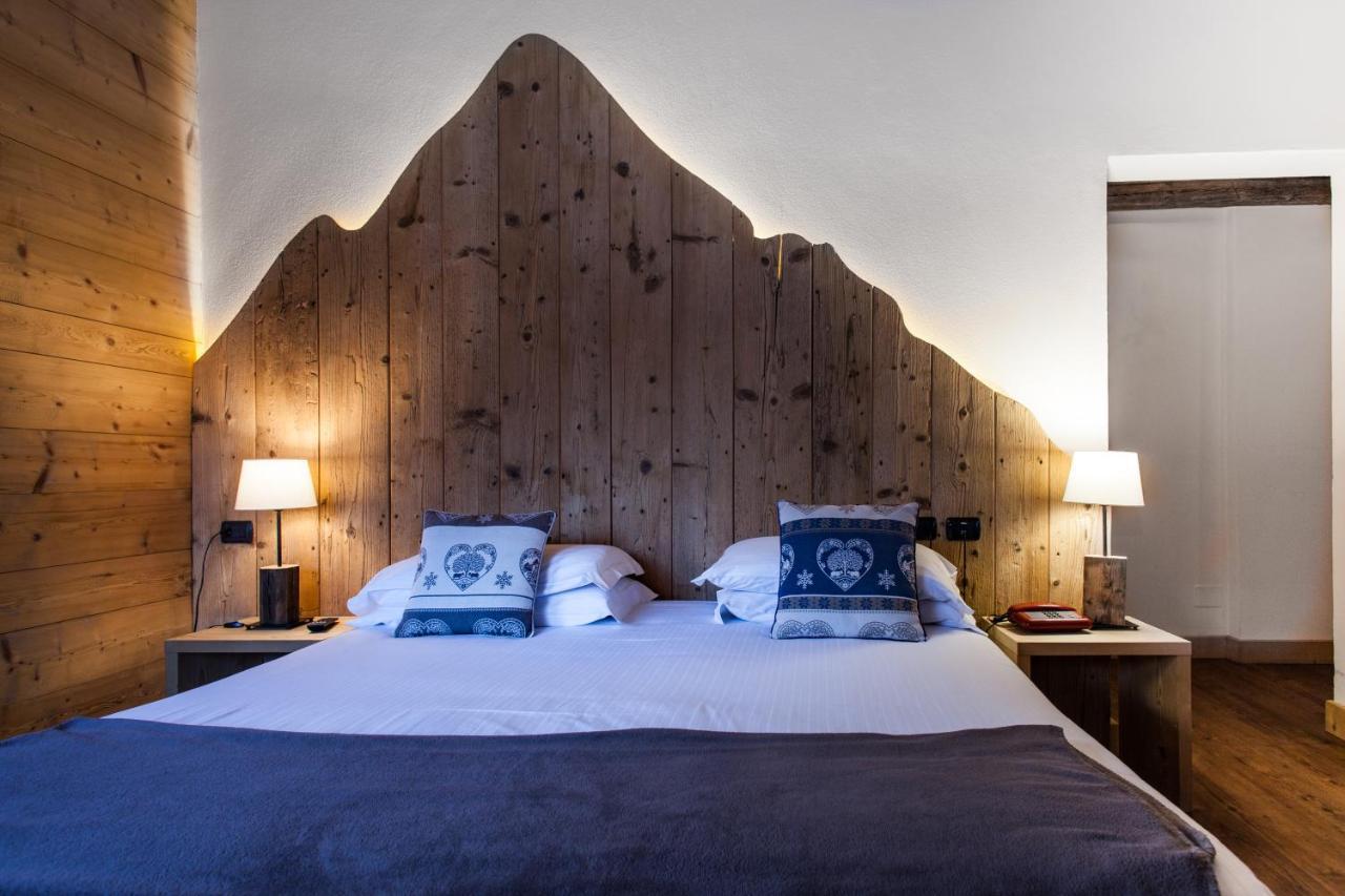 Superior Double or Twin Room Mountain View