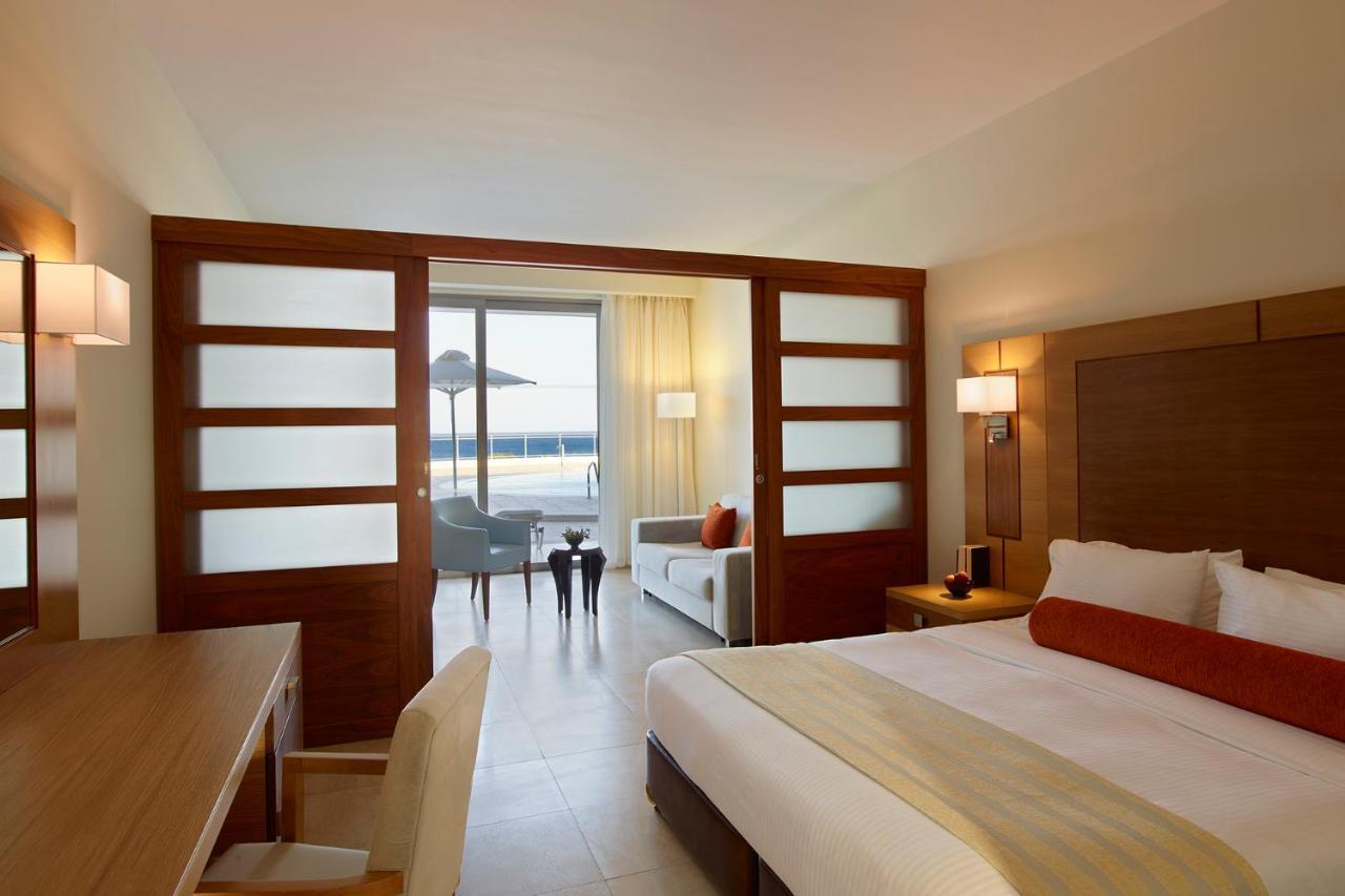 Deluxe Junior Suite mit Meerblick und Gemeinschaftspool (Altersgruppe 12-99)