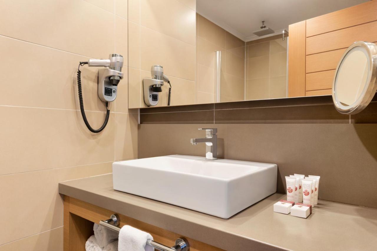 Double Room with Sea View - Non-Smoking