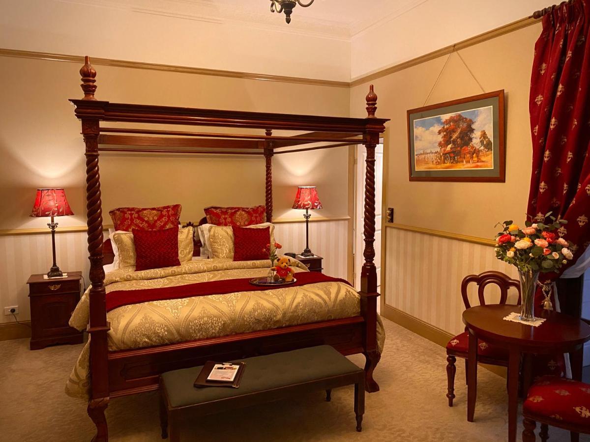 King Suite Spa Bath