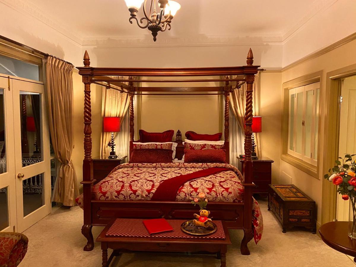 King Suite Spa Bath