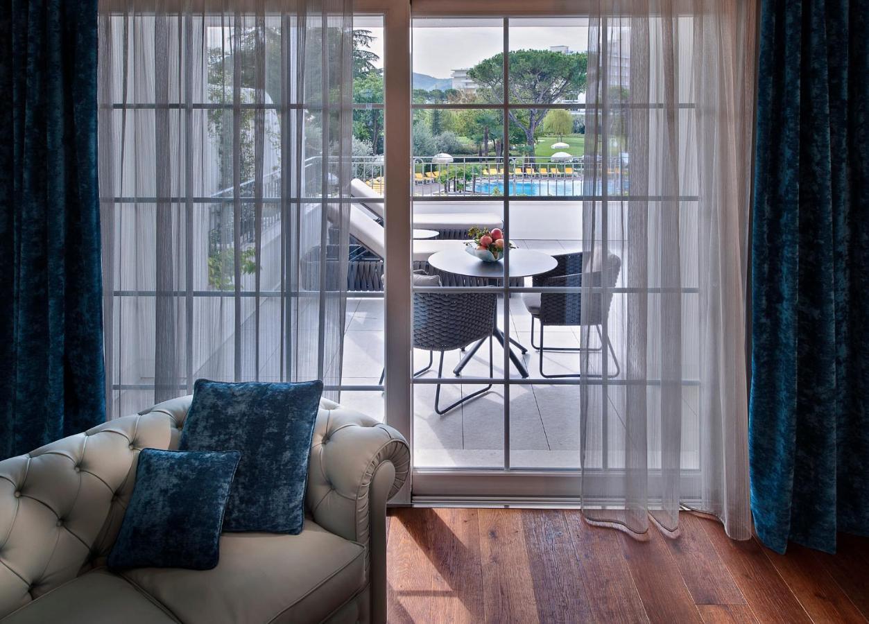 Queen Suite Spa Bath