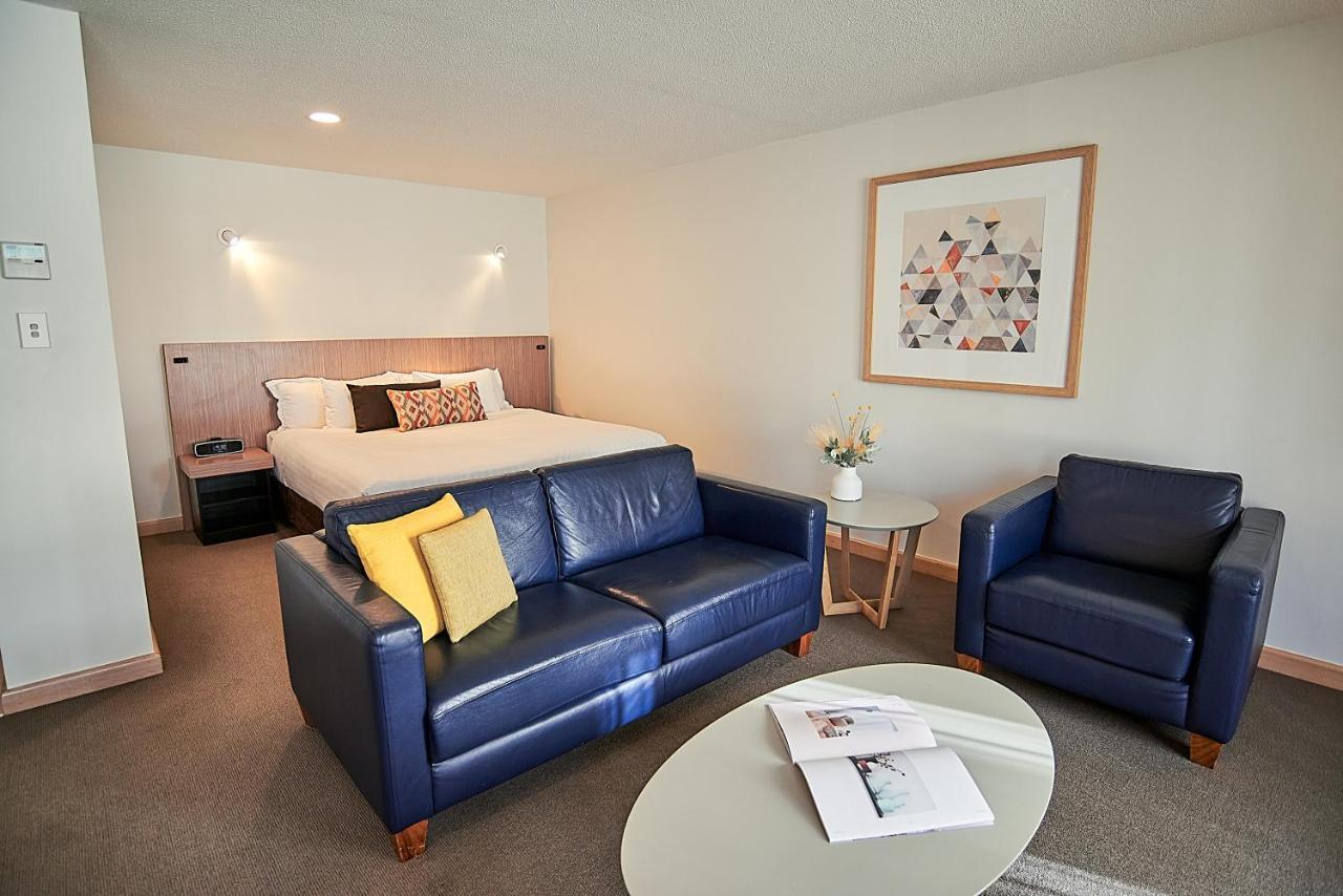 Standard Four Suite,1452472642:JPEG