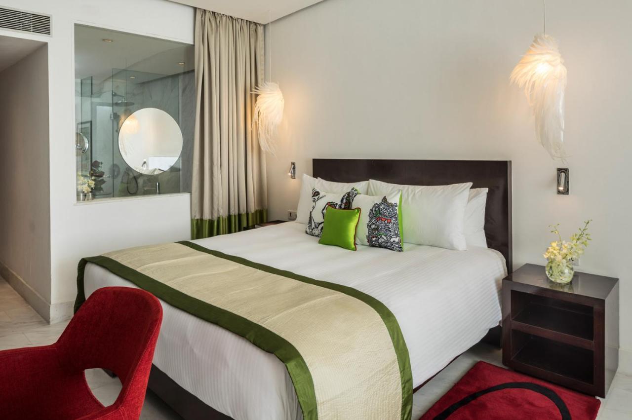 Luxury Queen Room with 20% Discount on F&B, 10% discount on Airport Transfers and Spa service,1020955000:JPEG