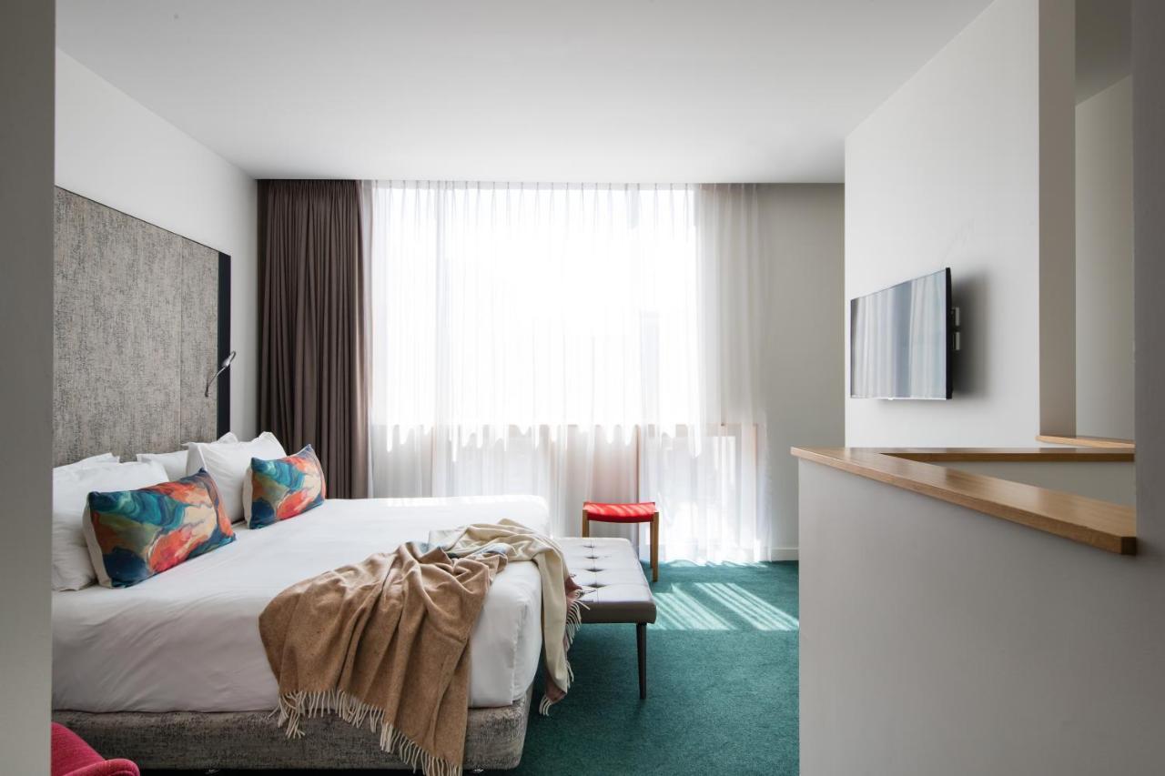 One-Bedroom Loft Suite Chippendale