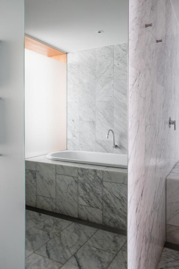 One-Bedroom Loft Suite Chippendale