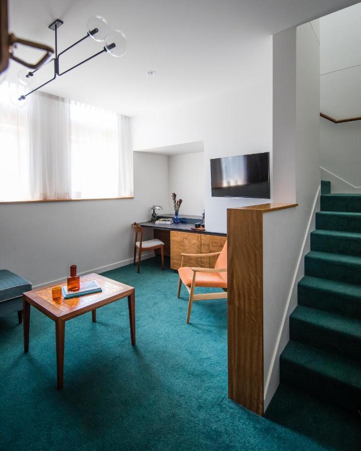 One-Bedroom Loft Suite Chippendale