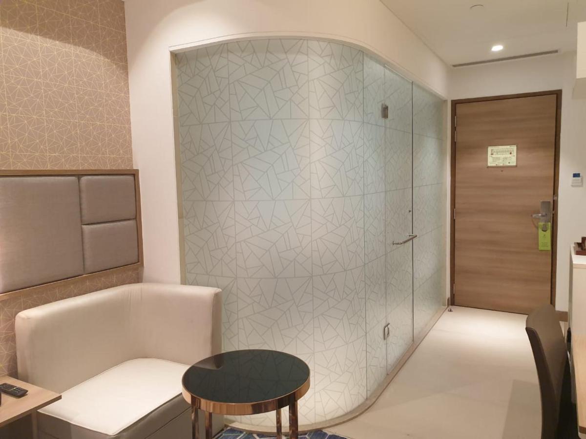 Standard King Room with City View with 25% discount on F&B and Laundry, 20% on Spa and Enjoy Buy One Get One at Viva Bar during Happy Hours,1026031369:JPEG