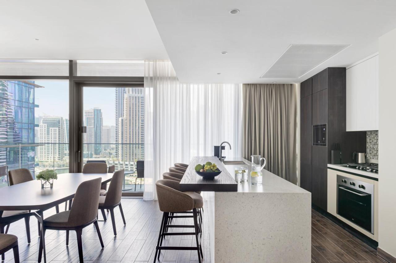 Premium Three Bedroom Suite Balcony & Marina View