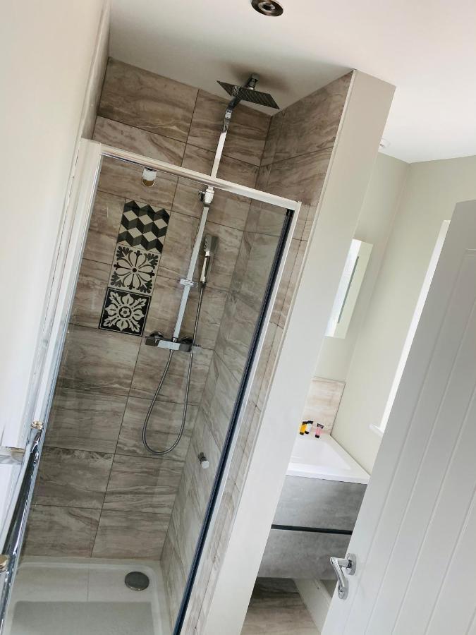 Double or Twin Room with Private Bathroom,1024554250:JPEG