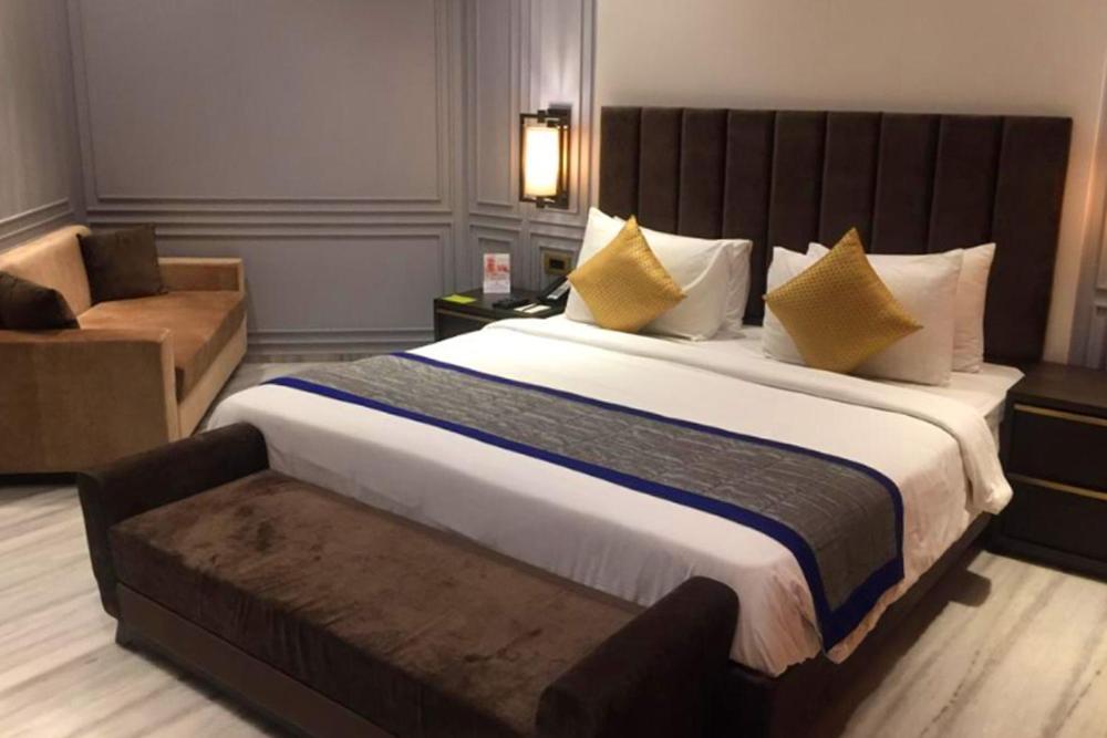 Suite with Garden View