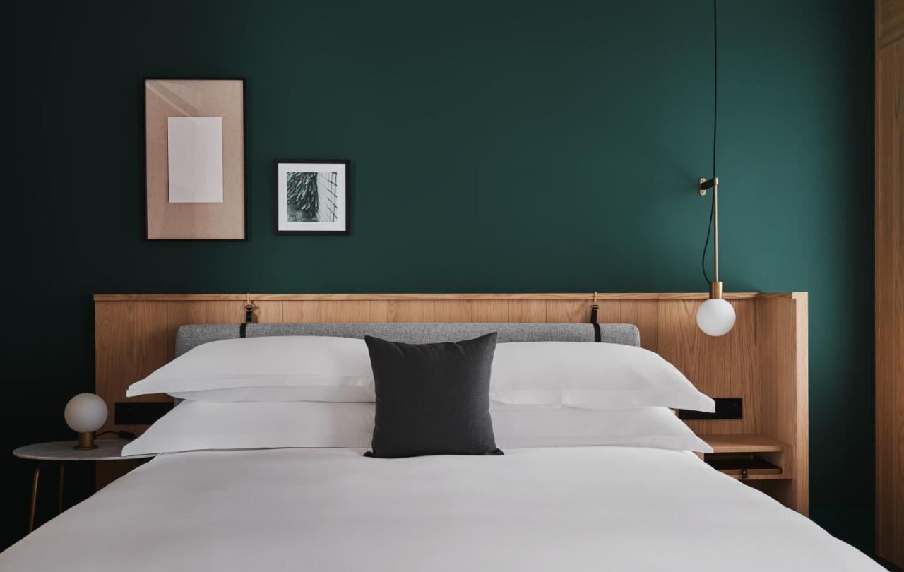 Essential King Room - Accessible,1356754487:JPEG