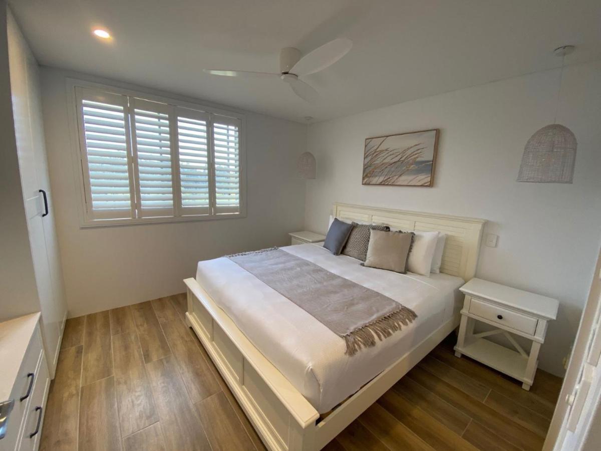 Superior Two-Bedroom Apartment Sea View Apt 16