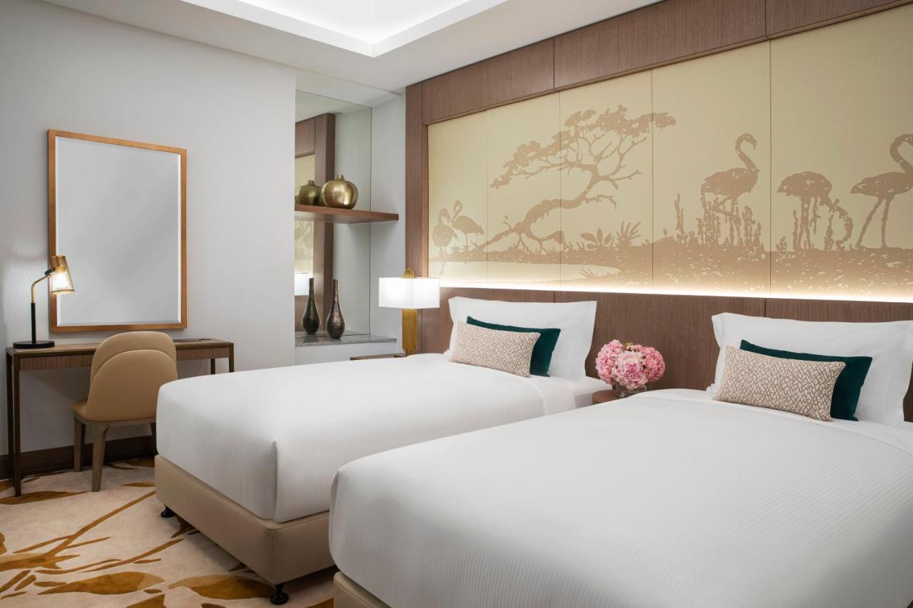 Twin Bed Room City View