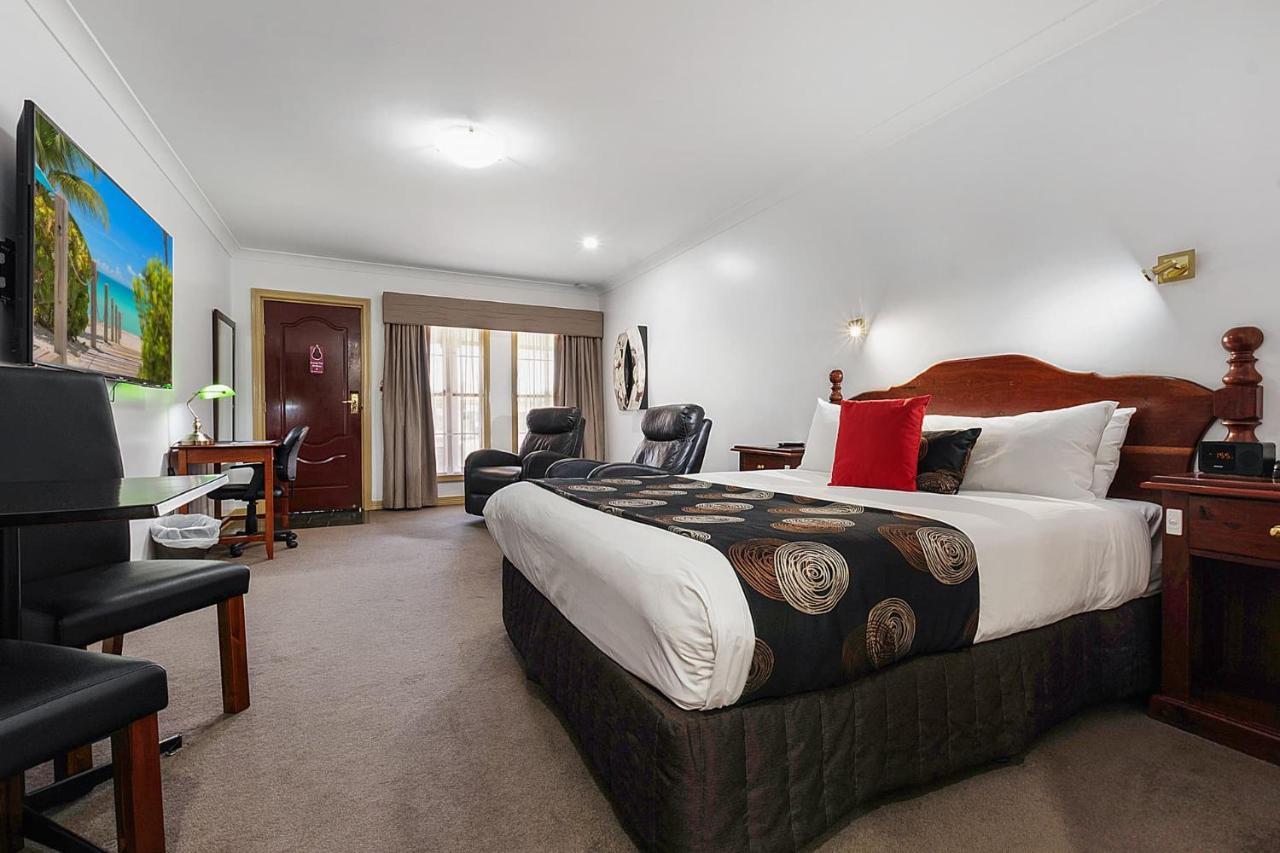 Queen Suite