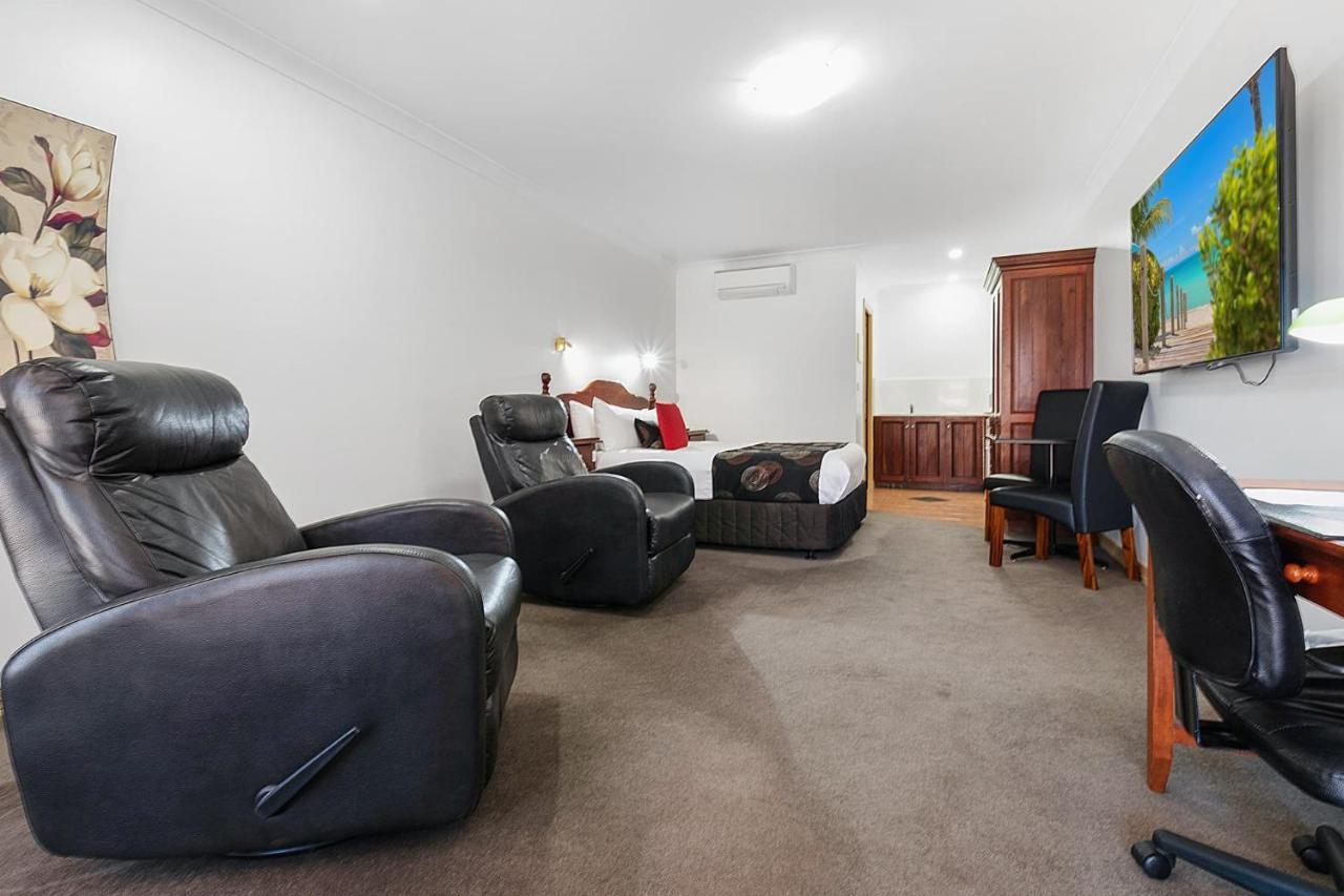Queen Suite