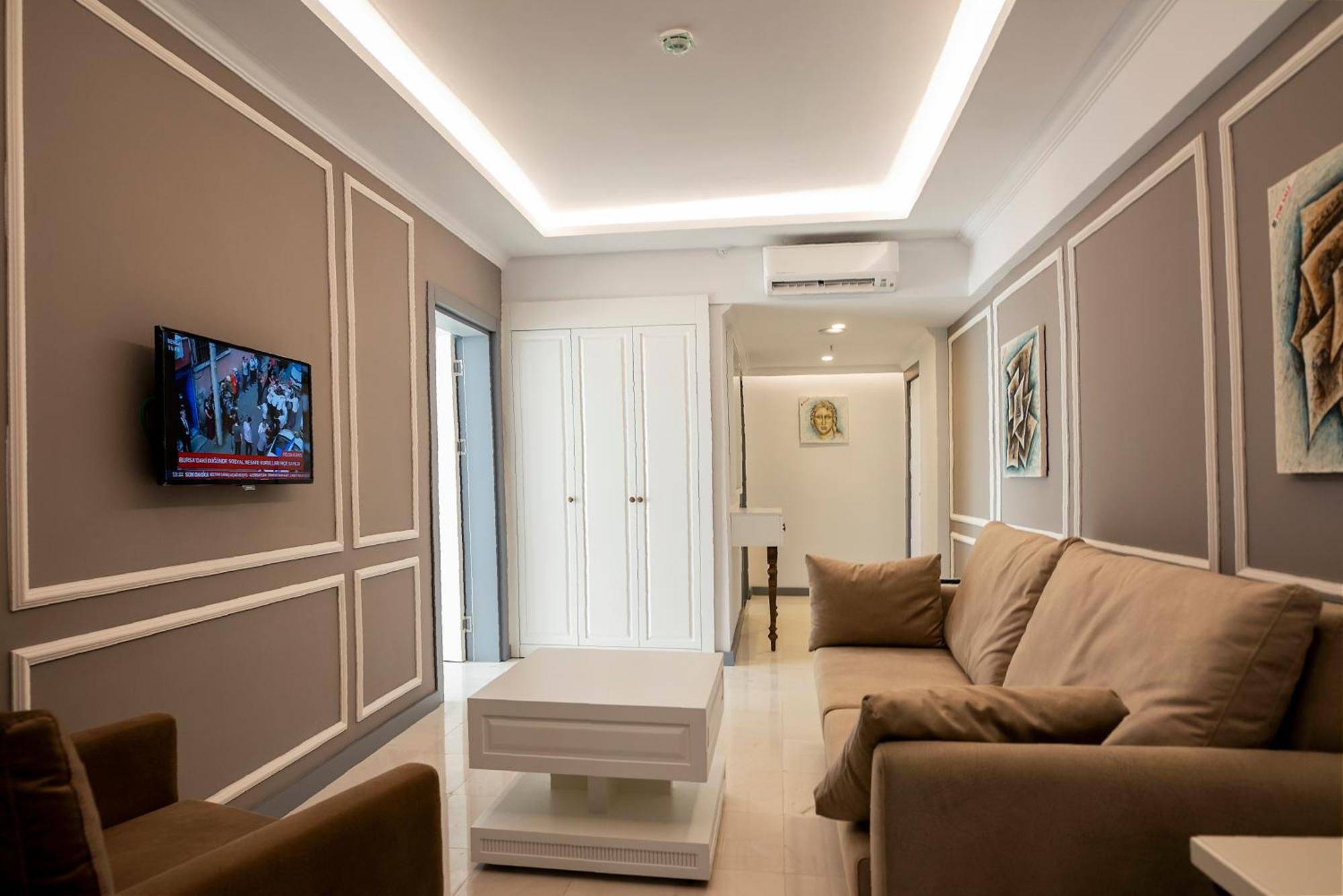 Deluxe Suite