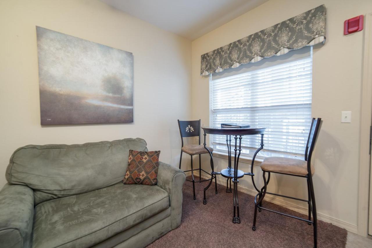 Queen Suite