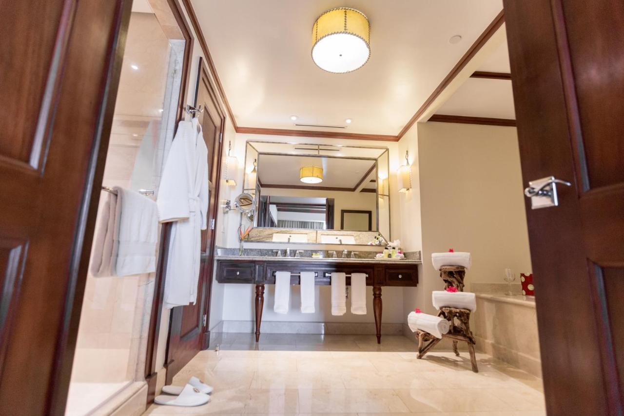 One-Bedroom Suite Club Lounge Access