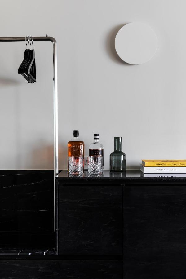 Lancemore King Room – complimentary drinks during hosted hour WiFi
