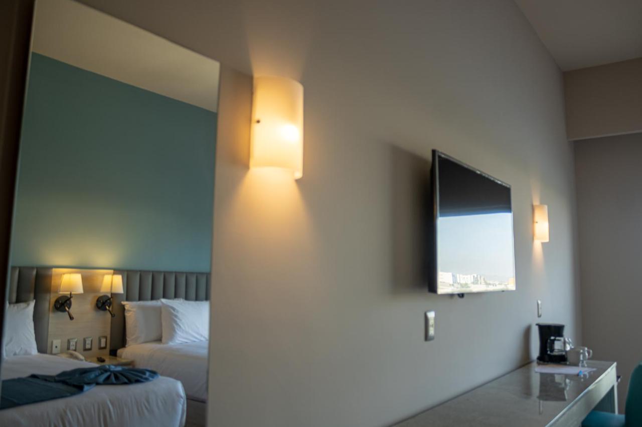 King Room Lake View,1068350299:JPEG