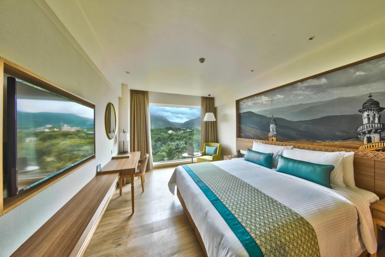 Deluxe Room with One Double Bed,1382516753:JPEG