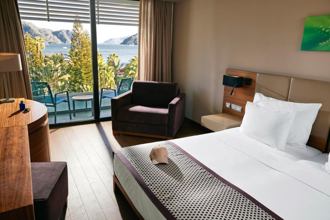 Double Room with Sea View,702915298:JPEG