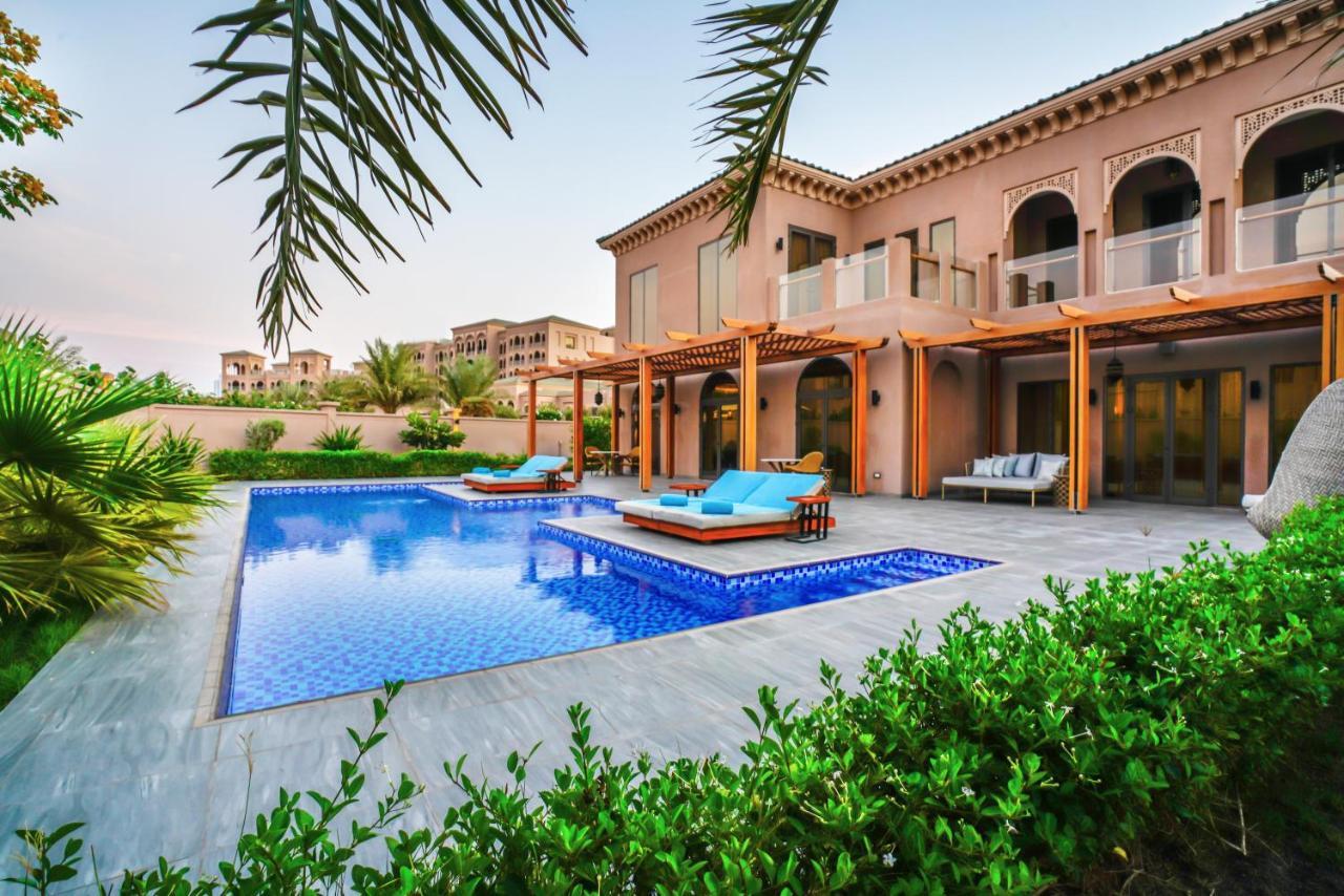 Royal Three-Bedroom Villa- 650 sqm | Private Pool, Garden & Butler