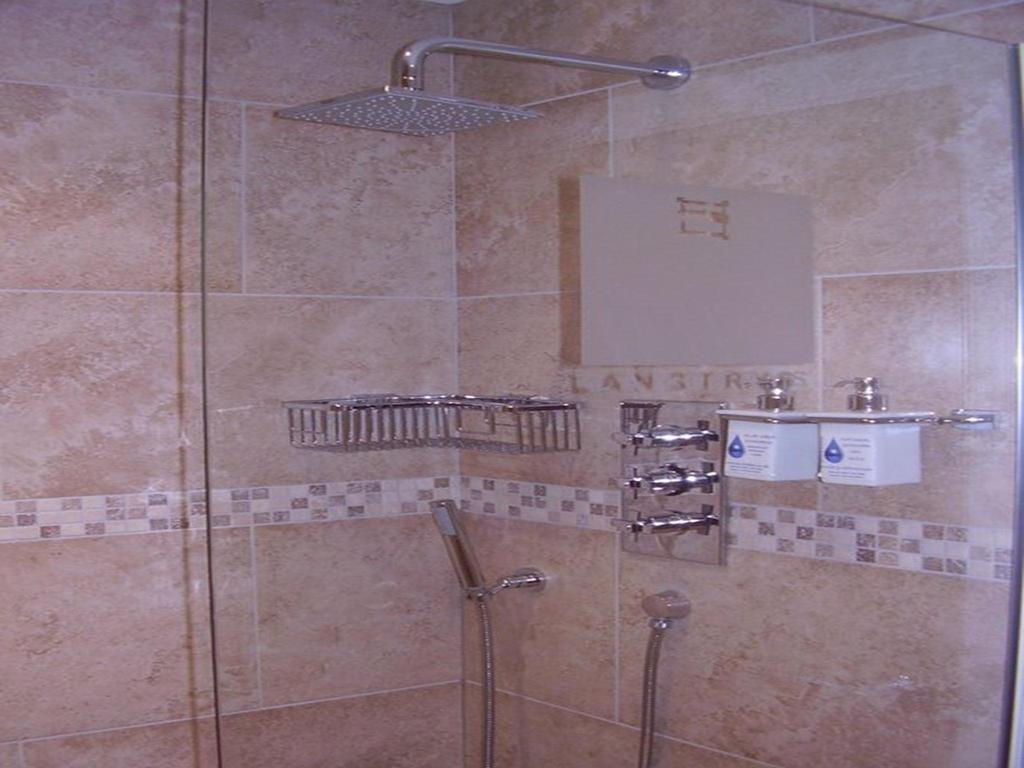 Deluxe Room,443812986:JPEG