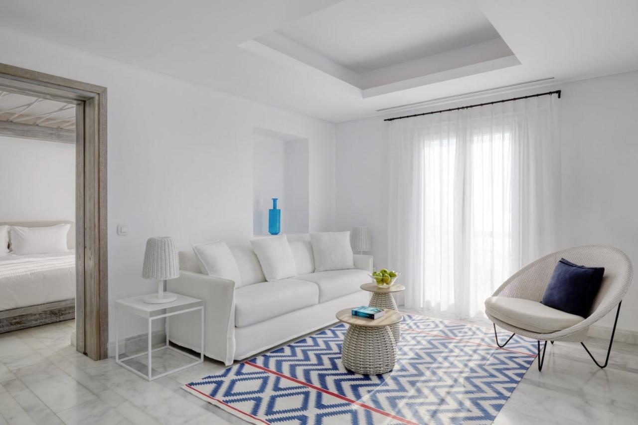 Laveer One-Bedroom Pool Suite,1077813913:JPEG