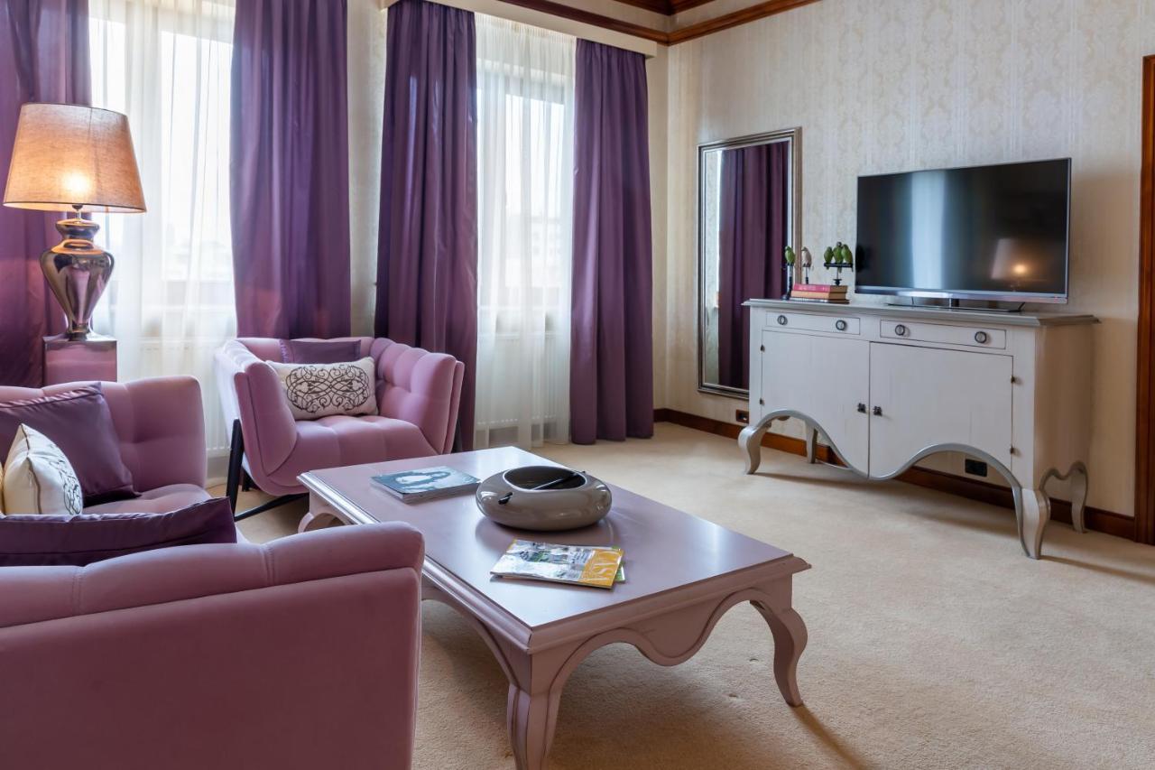 Suter Signature Suite