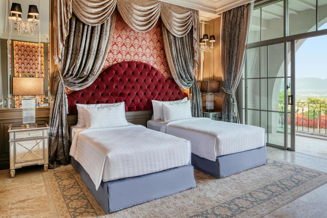 Executive Deluxe Twin Room