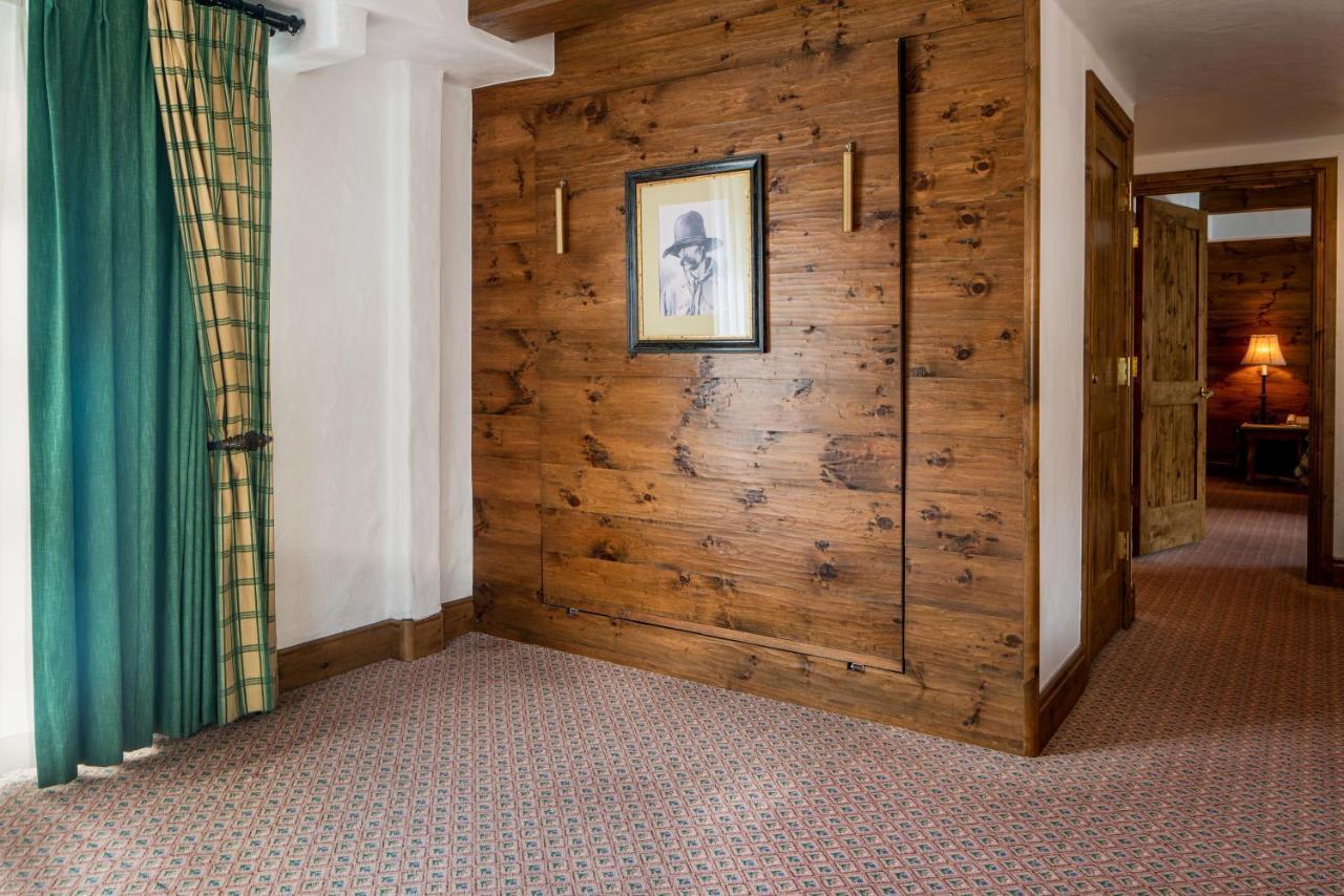 Superior One-Bedroom Suite