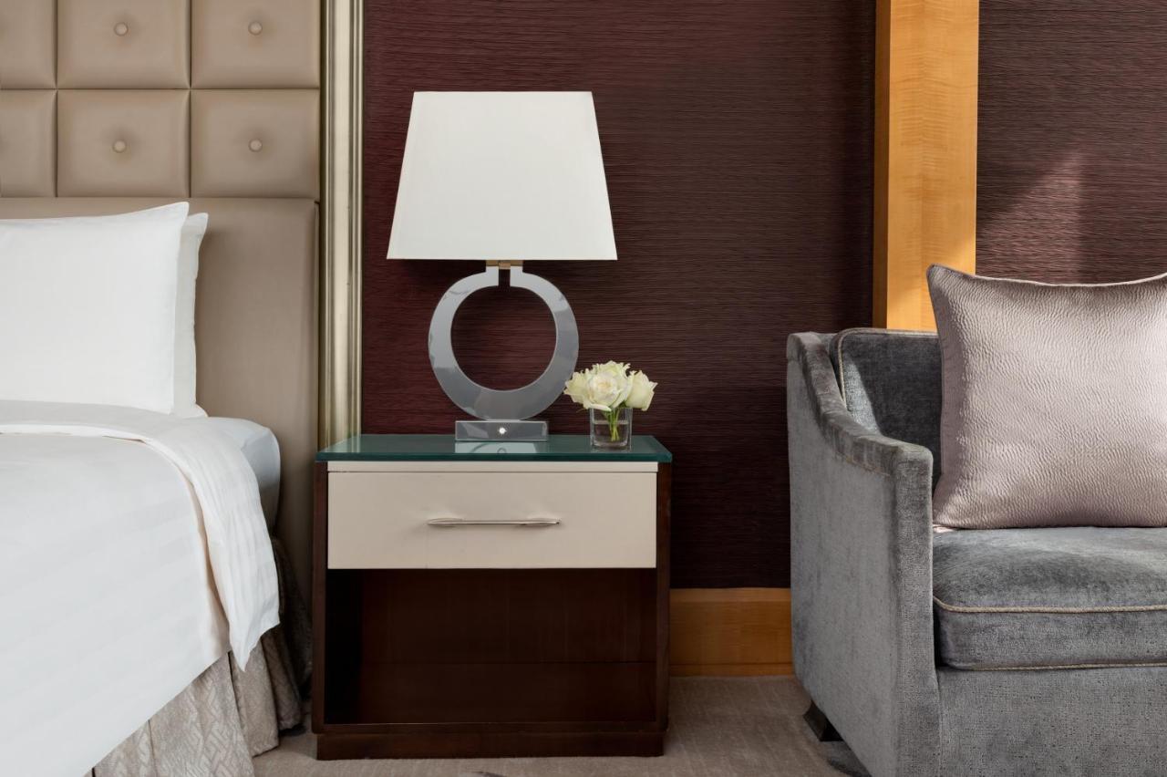 Horizon King Room with Lake View