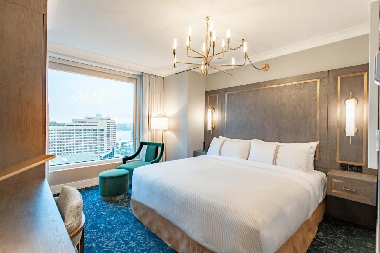 Waterview Room 1 King Bed