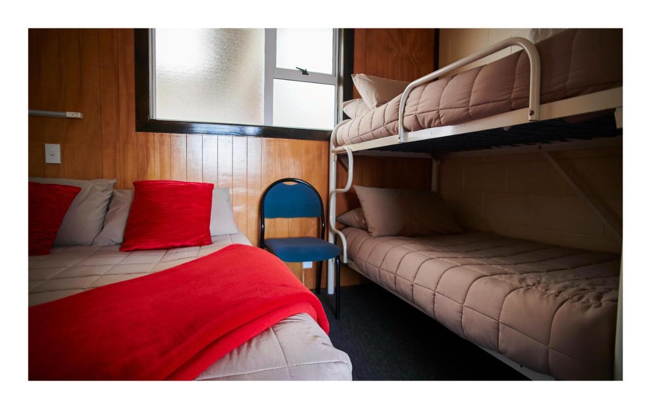 Small Cabin Kitchenette 5 Guests