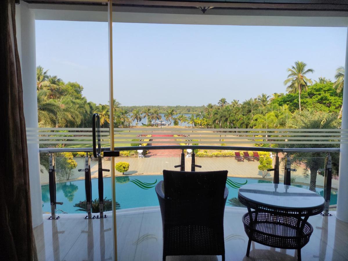 Lake View Delight