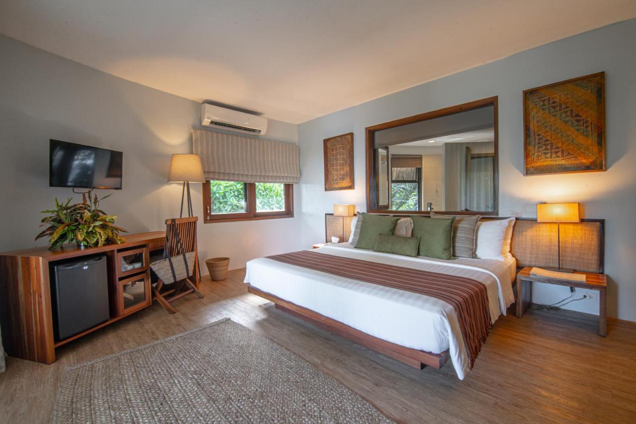 Deluxe King Room Ocean View