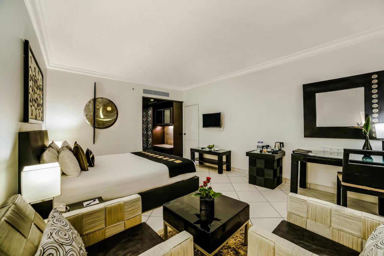 Premium Room Pool View Welcome Drink on Arrival Happy Hours 11 at Lobby Bar Tangarine from 1600 to 1900 Hrs