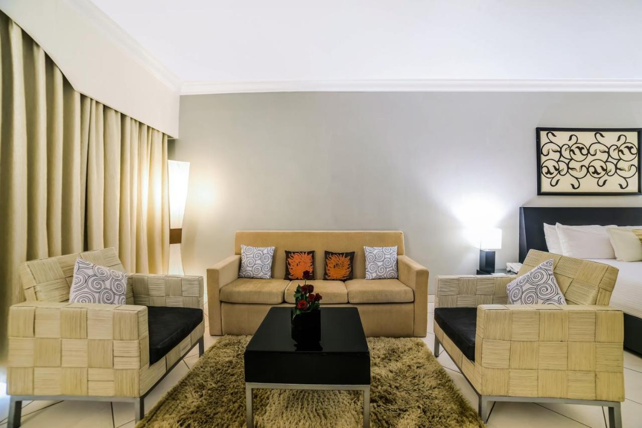 Deluxe Room Garden View Welcome Drink on Arrival Happy Hours 11 at Lobby Bar Tangarine from 1600 to 1900 Hrs
