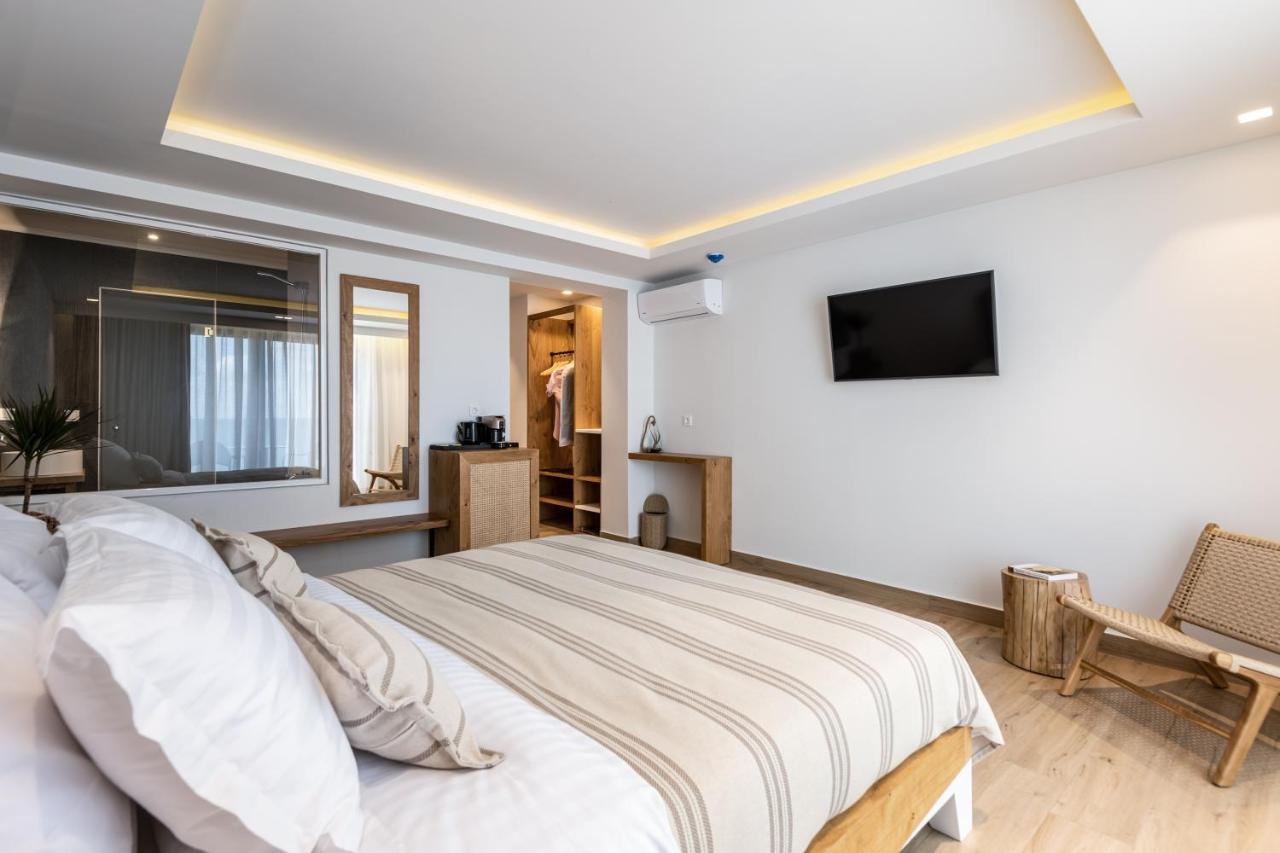 Luxury Suite,1089331429:JPEG
