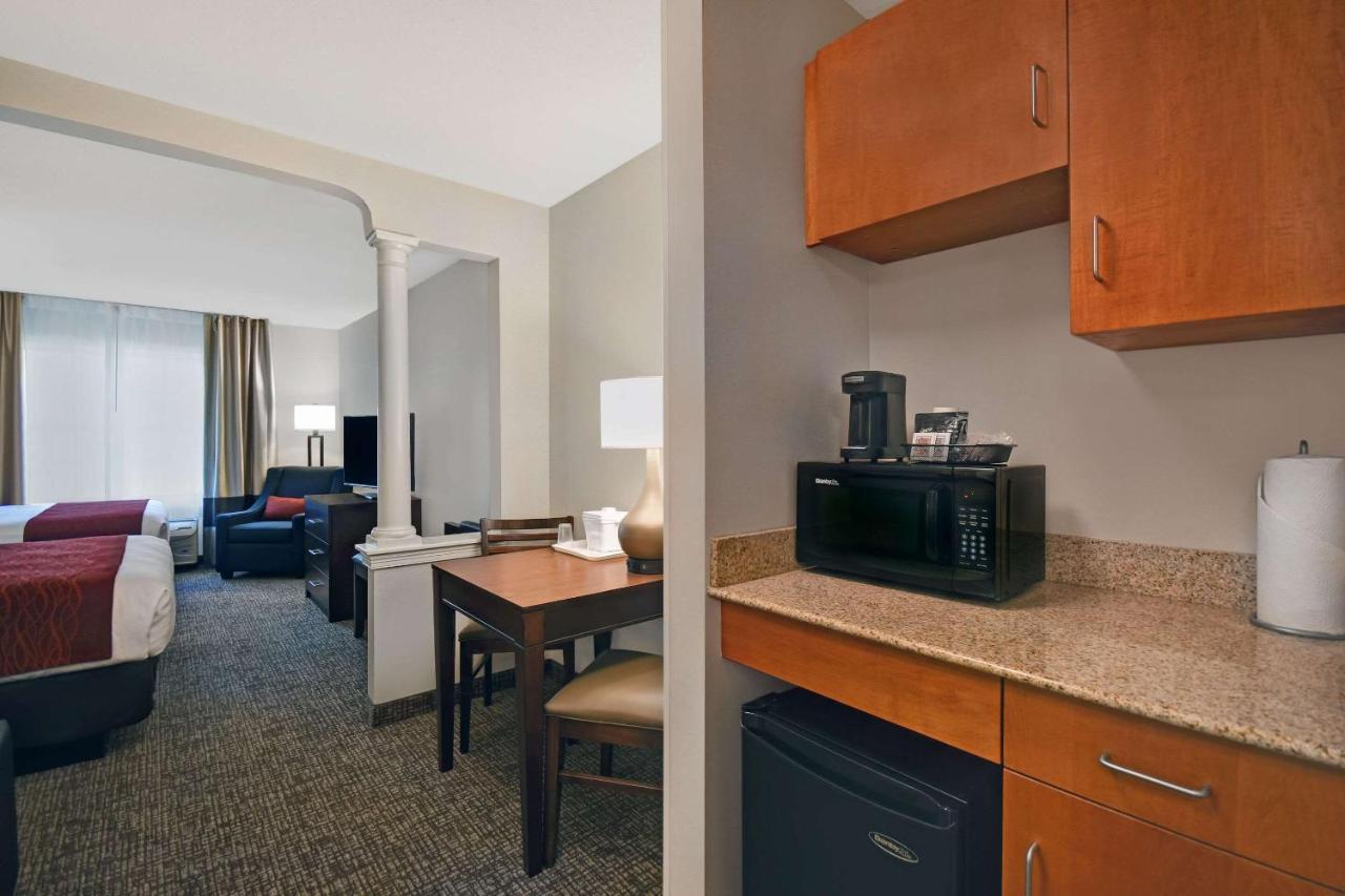 Queen Suite with 2 Queen Beds and Sofa Bed