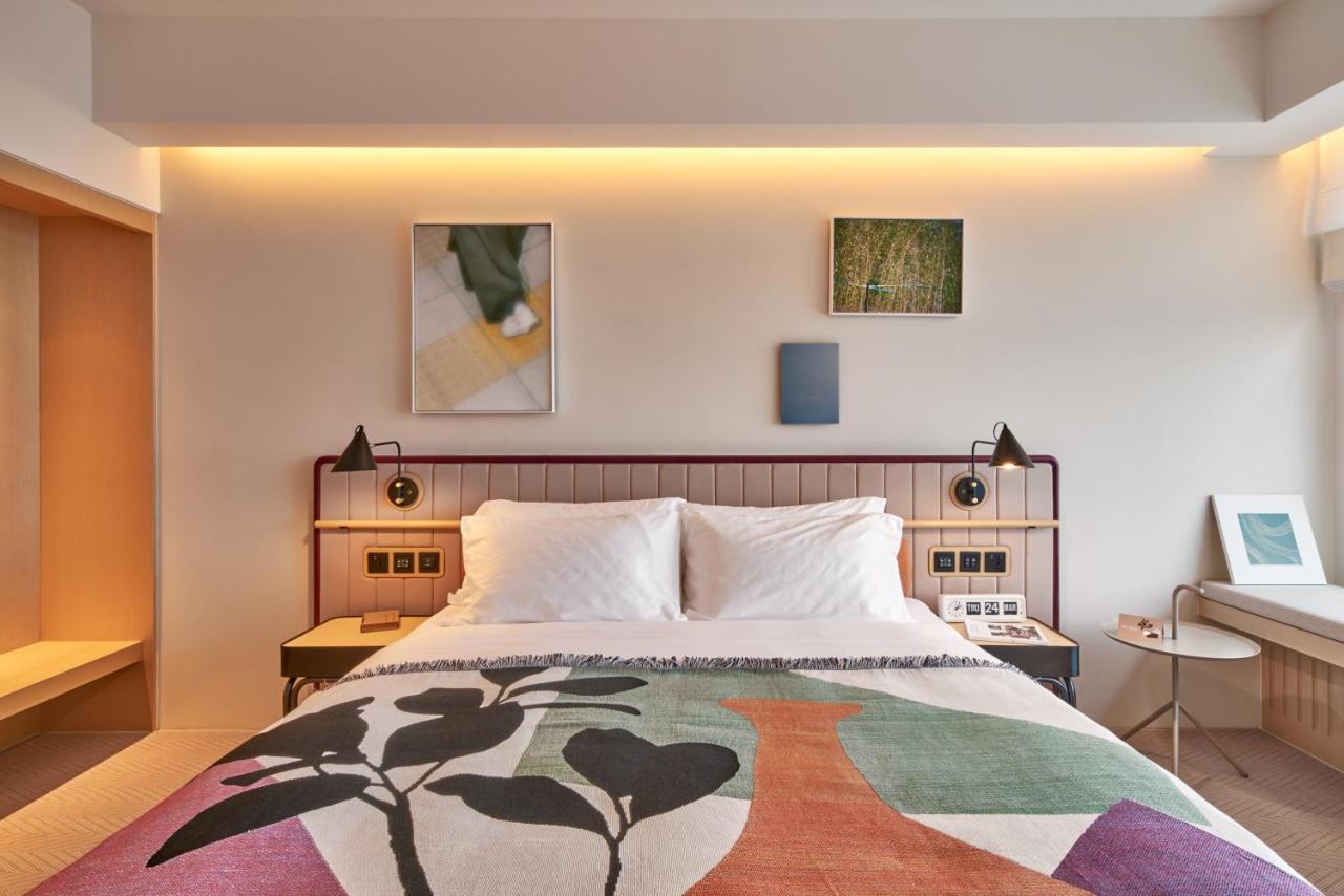 City Signature King Room