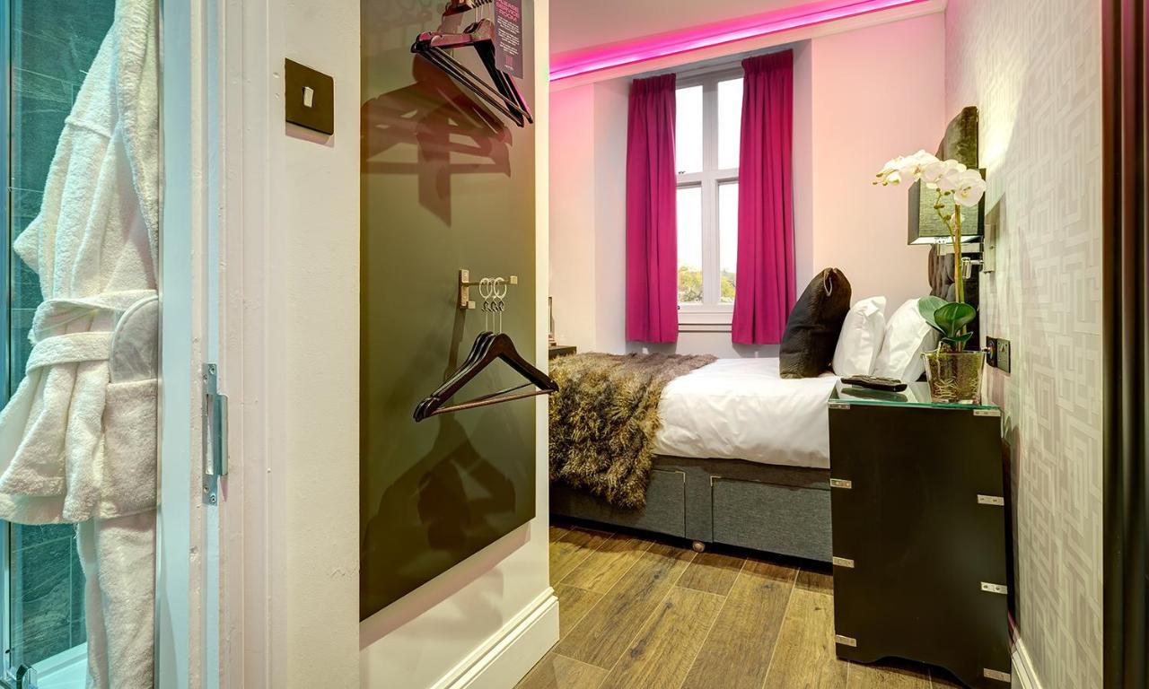 Luxury Single Room