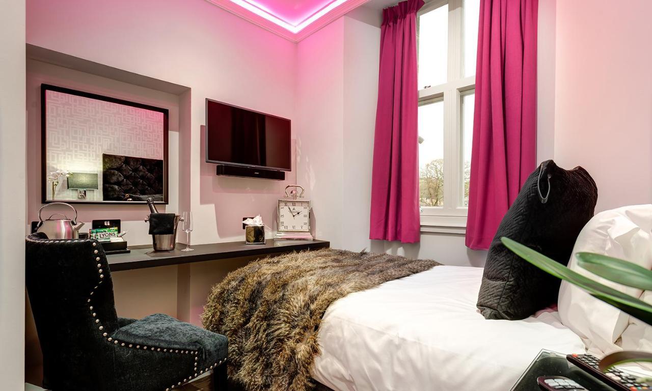 Luxury Single Room