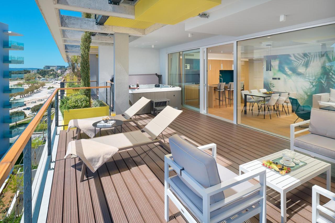 Two-Bedroom Apartment Terrace Sea View Jacuzzi