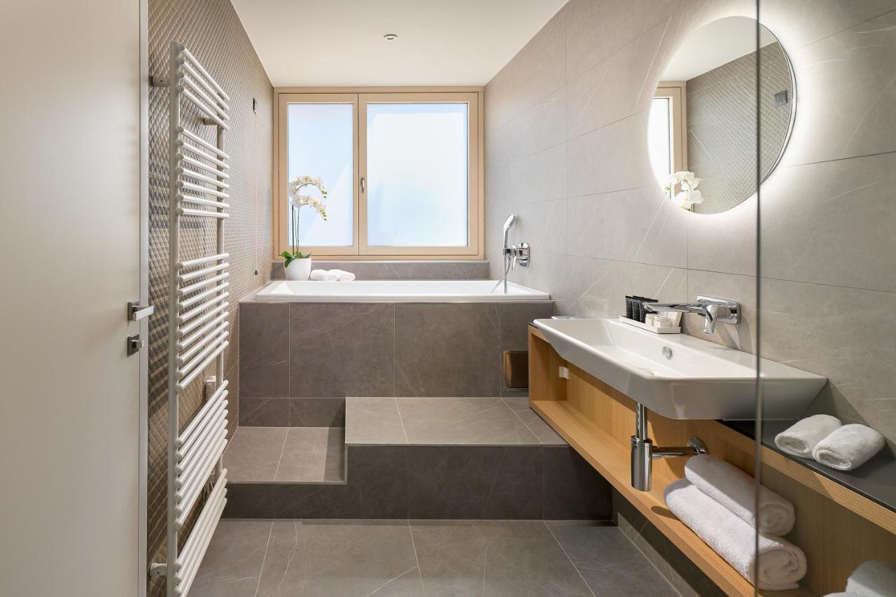 Two-Bedroom Apartment Terrace Sea View Jacuzzi