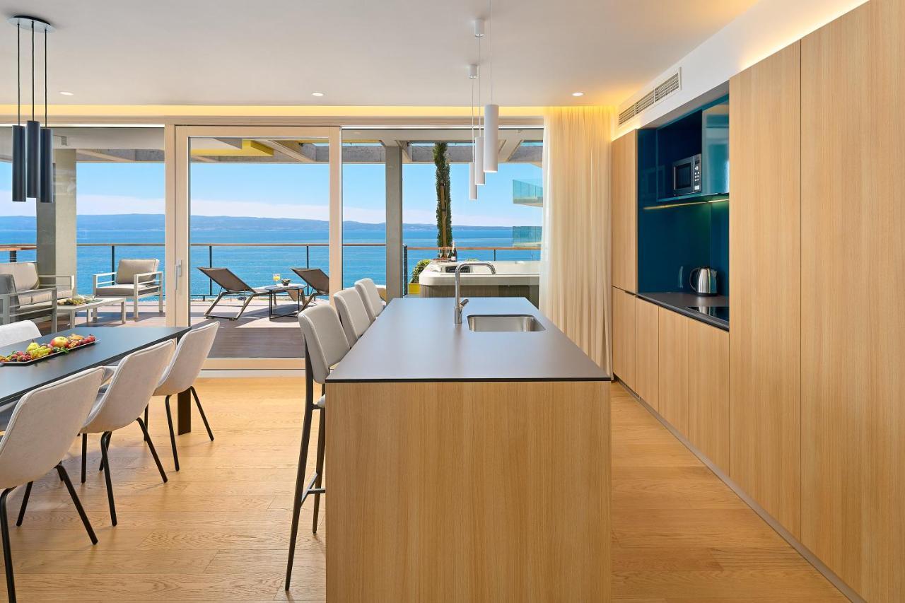Two-Bedroom Apartment Terrace Sea View Jacuzzi