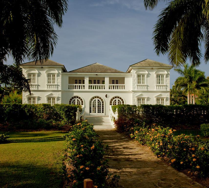 Seven Bedroom Garden View Villa